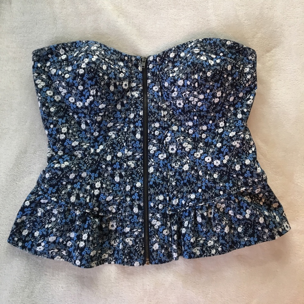Strapless top